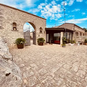 Mastro Vanni - Urban Masseria Landhaus Ragusa